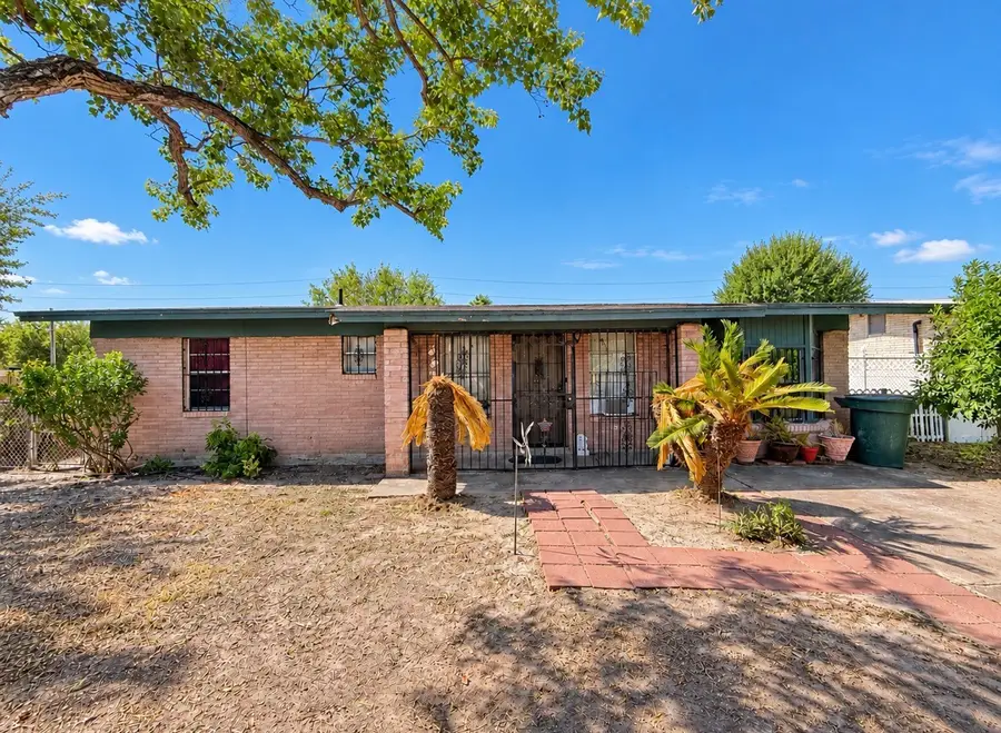 205 W Los Ebanos Street, San Juan, TX 78589 - #2