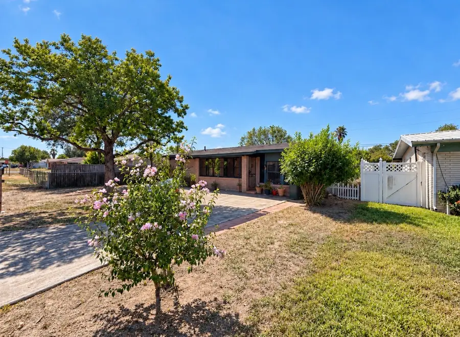 205 W Los Ebanos Street, San Juan, TX 78589 - #3