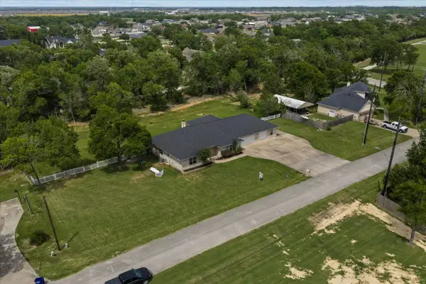 1607 Delta Street, Baytown, TX 77523