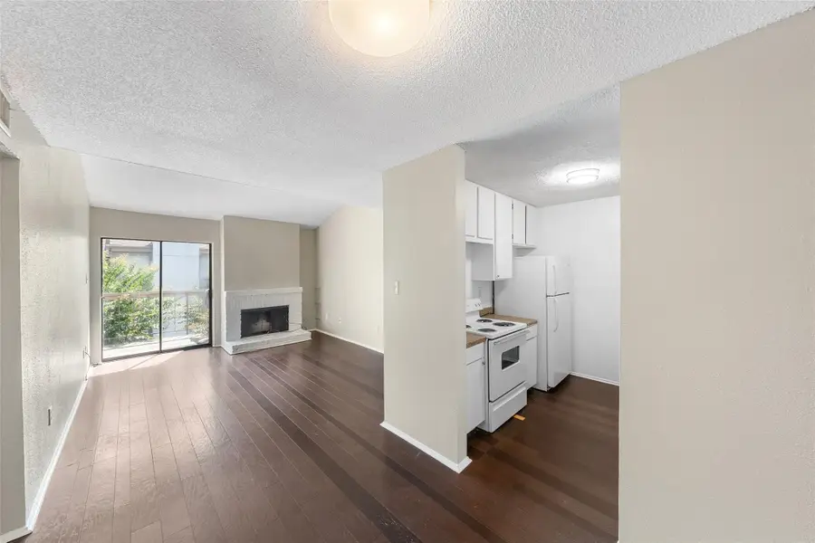 10053 Westpark Drive #298, Houston, TX 77042 - Image #2