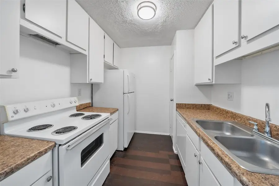 10053 Westpark Drive #298, Houston, TX 77042 - Image #3