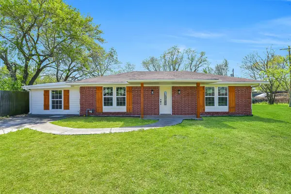 1913 41st Avenue N, Texas City, TX 77590