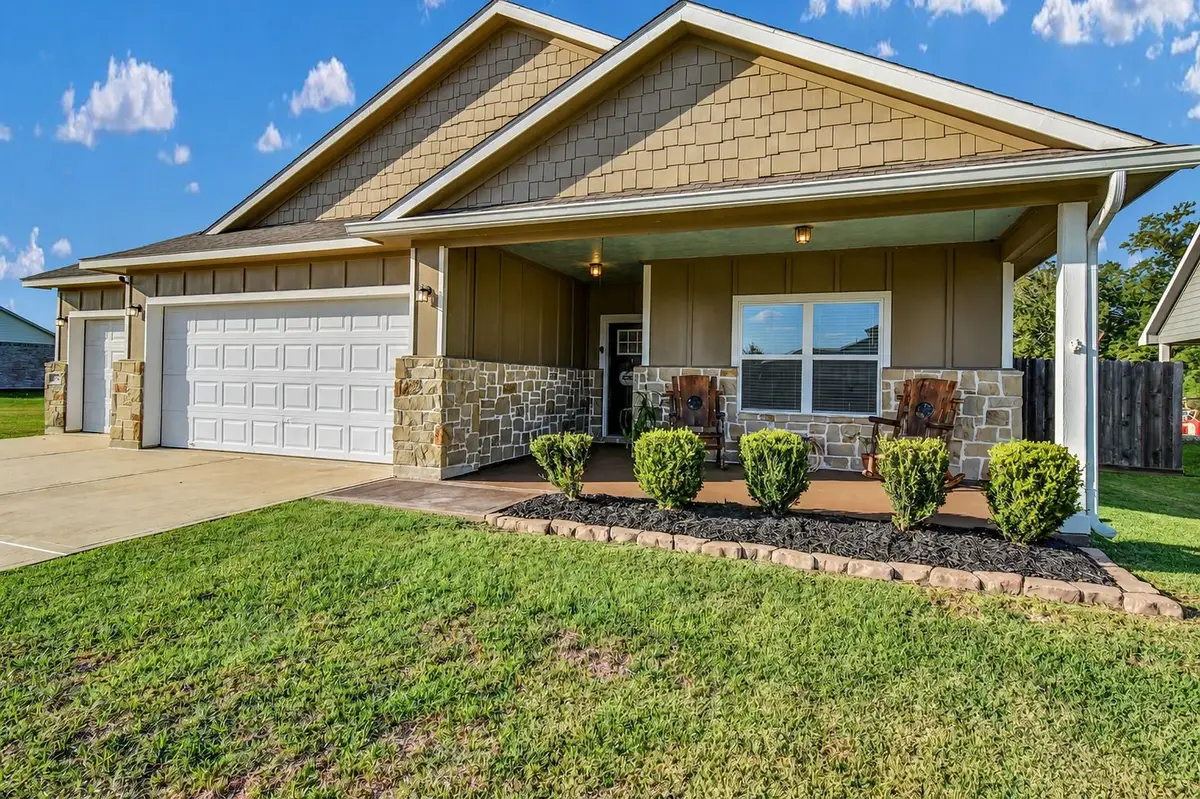 406 Wellshire Drive, West Columbia, TX 77486 - #1