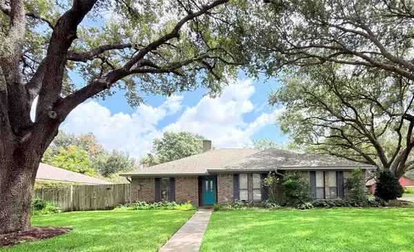 2902 Willow Creek Drive, El Campo, TX 77437
