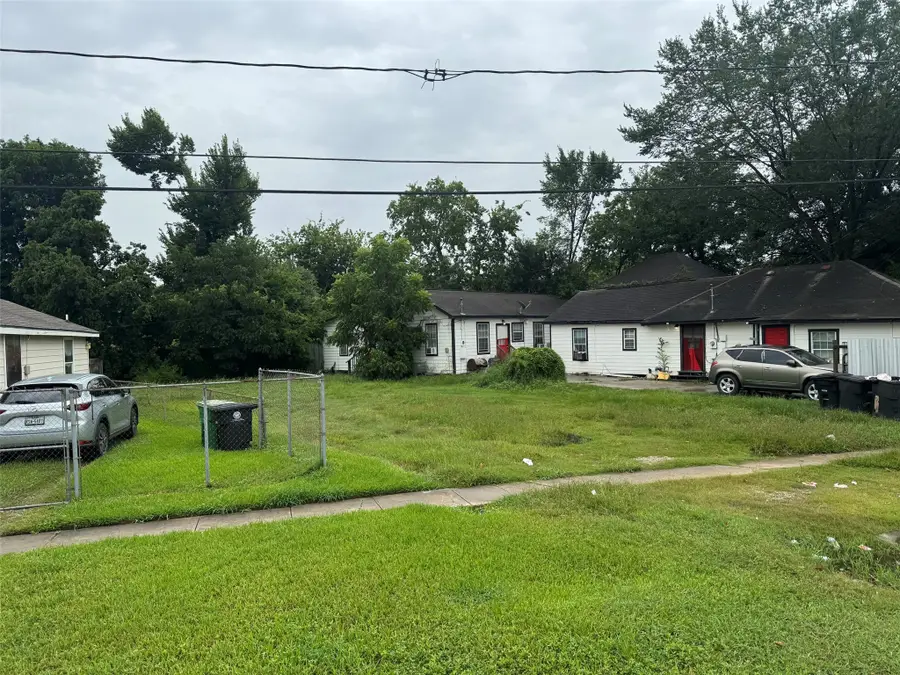 2512 Altoona Street, Houston, TX 77026 - #3