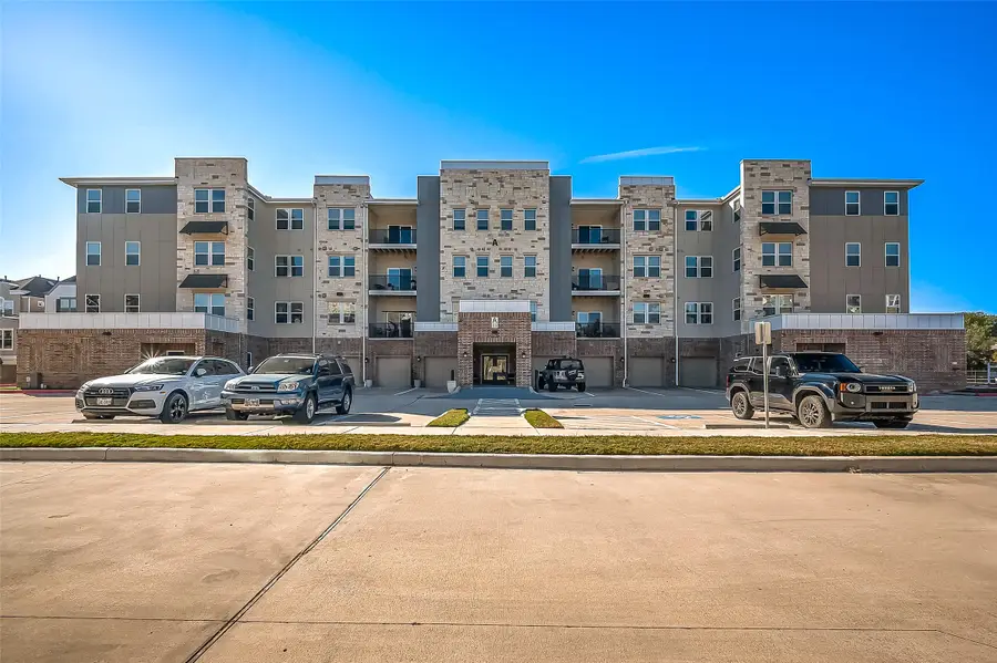 6804 Westview Drive #1402, Houston, TX 77055 - #2