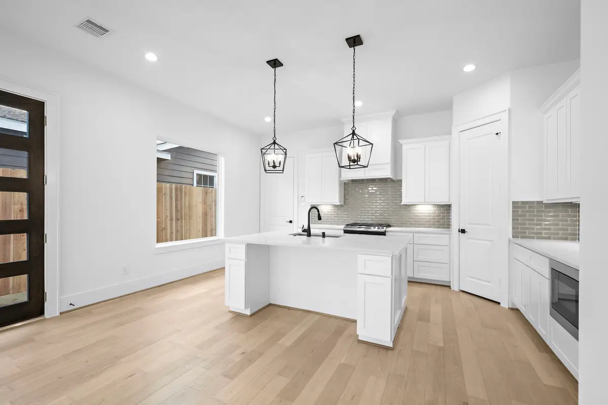 1430 Nashua Street, Houston, TX 77008 - Image #1