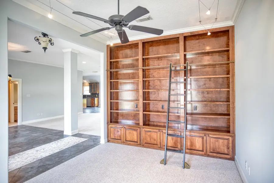 309 Williamsburg, Clute, TX 77531 - #3