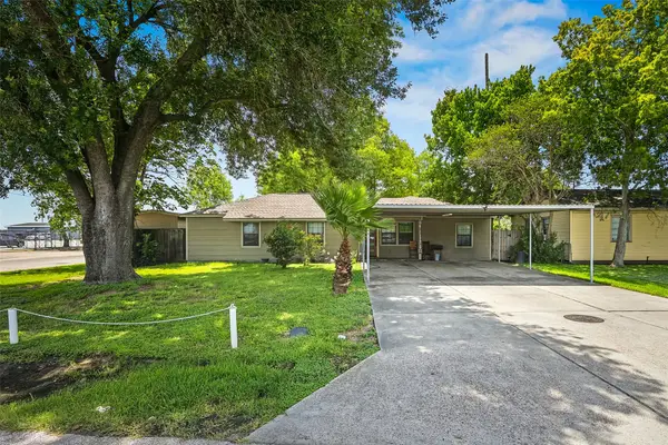 8822 Koala Drive, Houston, TX 77061