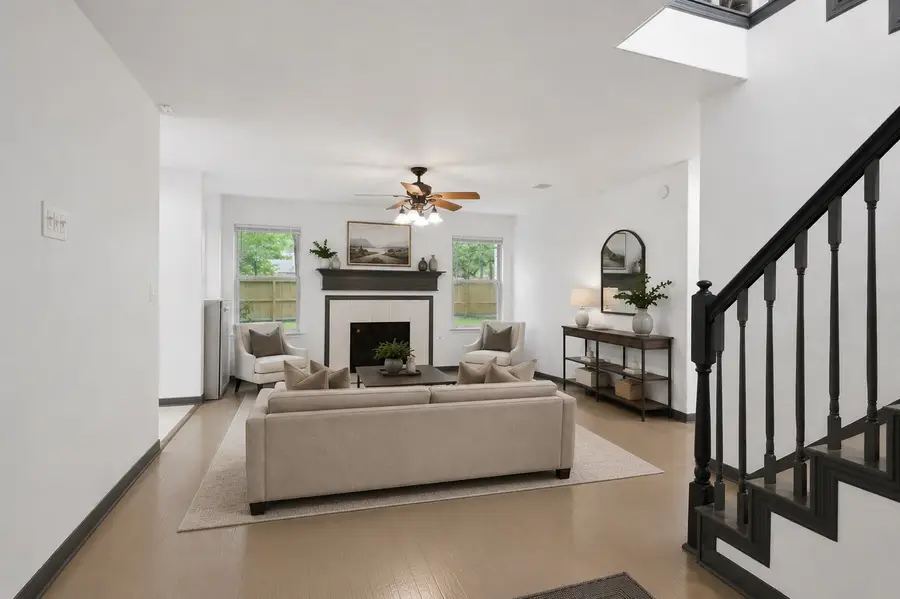 97 N Hollylaurel Circle, The Woodlands, TX 77382 - #2