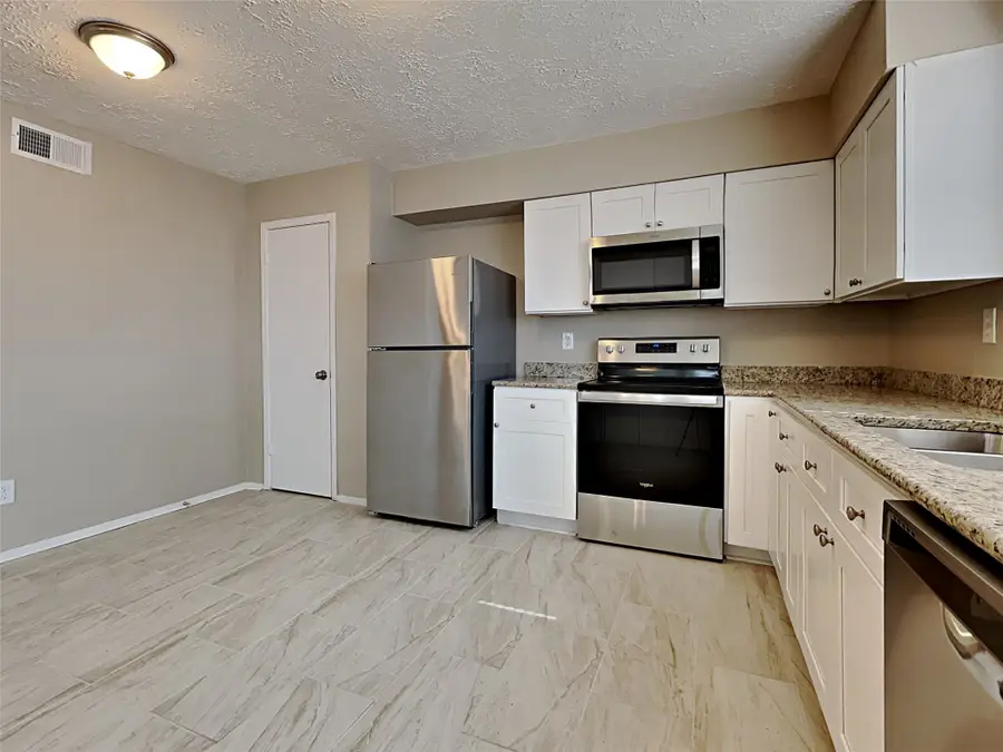 16406 Skeet Court, Stafford Missouri City, TX 77489 - Image #2