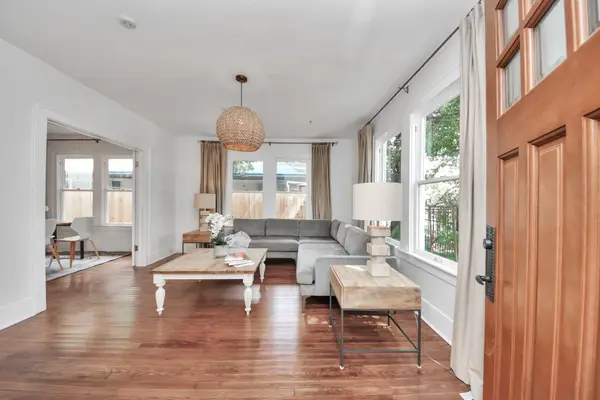1301 Walton Street, Houston, TX 77009