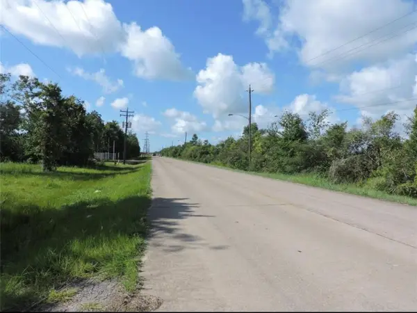 5200 Delany Road, La Marque, TX 77568