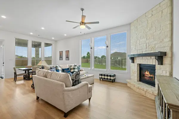 10319 Bison Drive, Rosharon, TX 77583