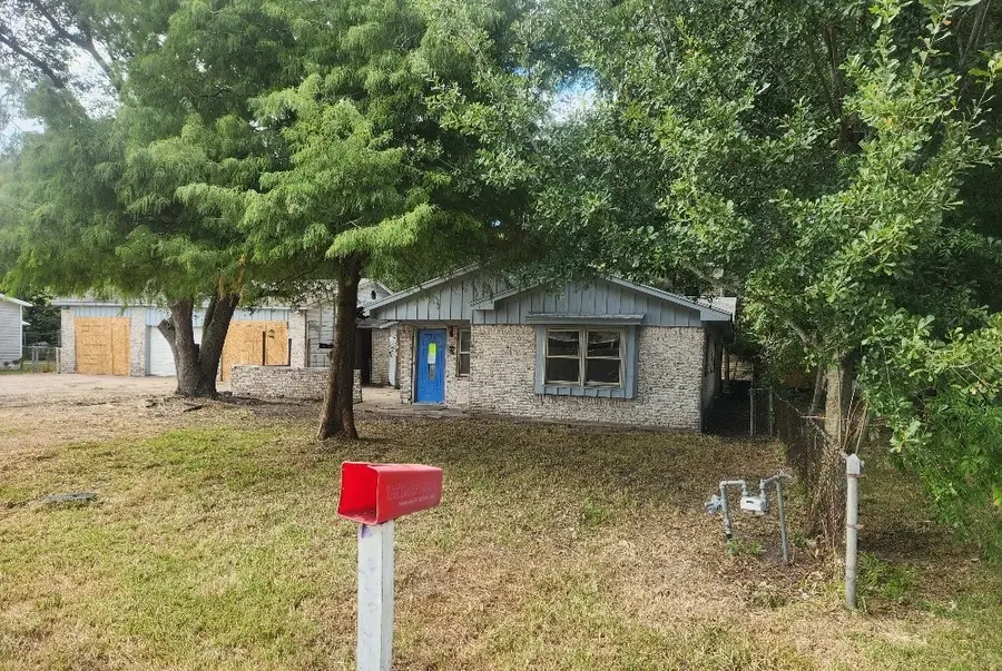 230 Kansas Street, Bacliff, TX 77518 - Image #2