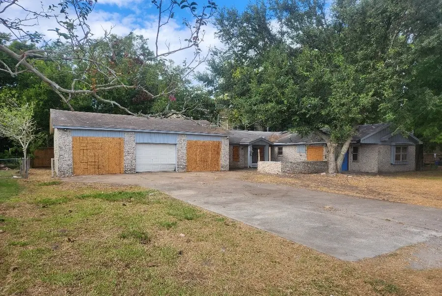 230 Kansas Street, Bacliff, TX 77518 - Image #3