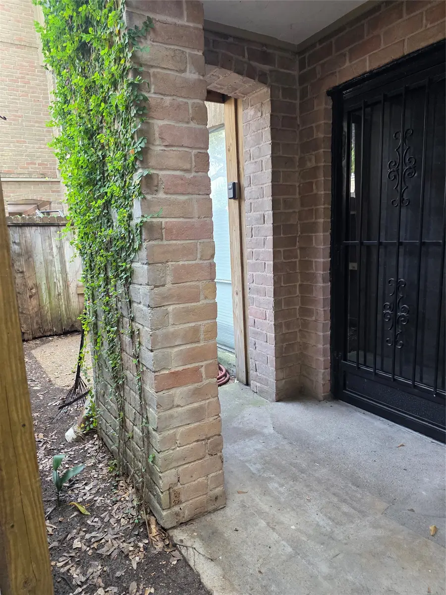 4641 Wild Indigo Street #437, Houston, TX 77027 - #2