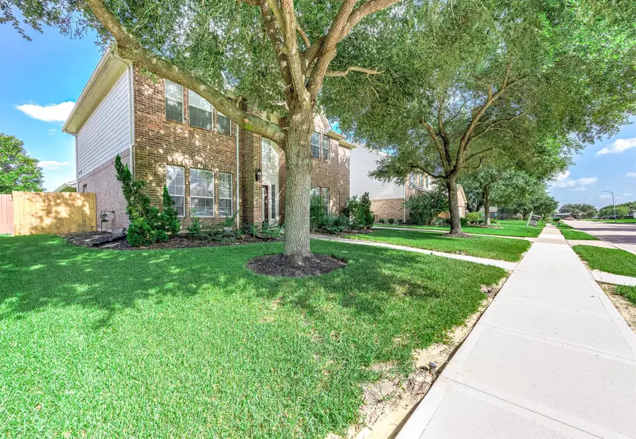 3705 Canterbury Park Drive, Pearland, TX 77584 - #2