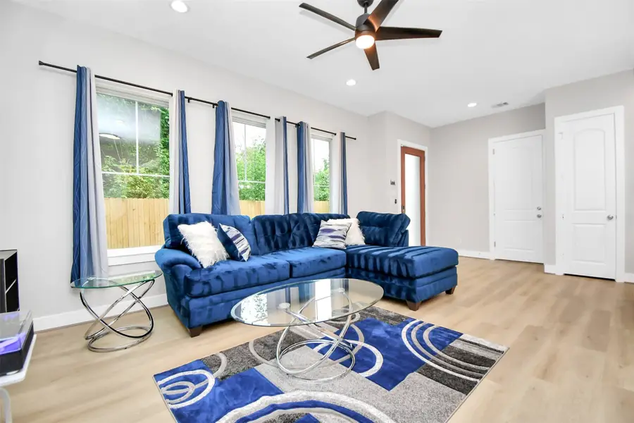 5718 Beall Street #A/C/D, Houston, TX 77091 - #2
