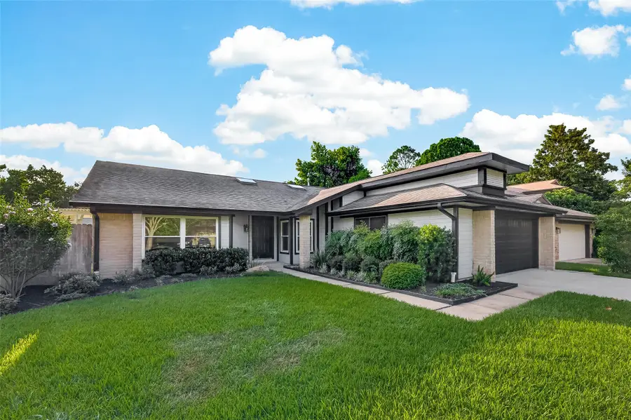 2119 Braesmeadow Lane, Sugar Land, TX 77479 - #2