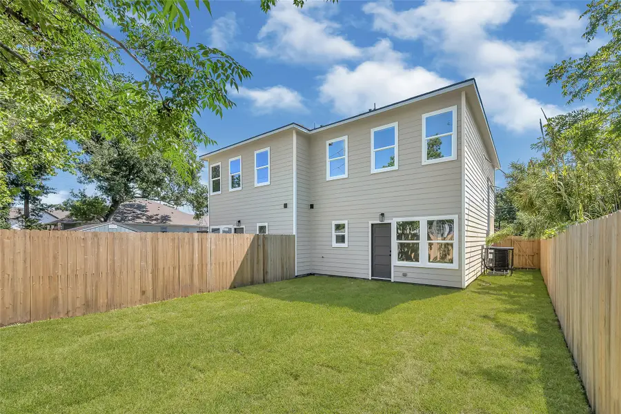 9103 Grady Street #A / B, Houston, TX 77016 - #3