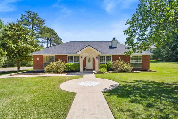 1452 River Oaks Drive, Huntsville, TX 77340
