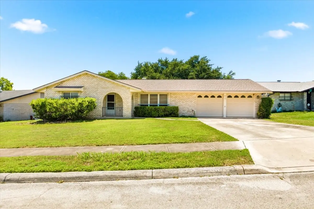 610 Amistad Boulevard, Universal City, TX 78148 - #1
