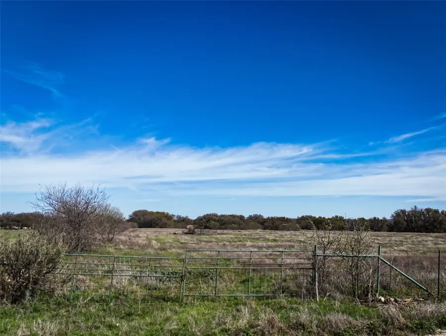 301 S Park Avenue, Gustine, TX 76455 - #3