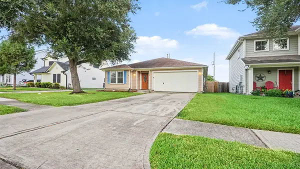 260 Rolling Brook Drive, Dickinson, TX 77539