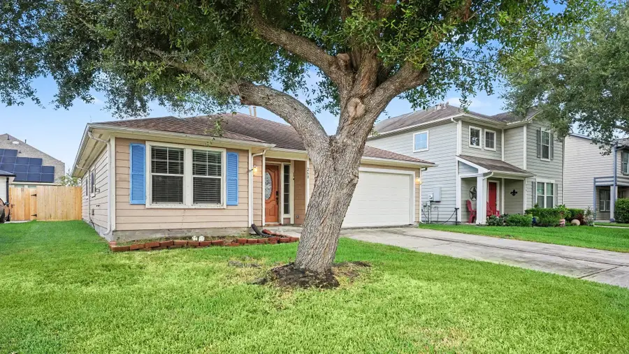 260 Rolling Brook Drive, Dickinson, TX 77539 - #3