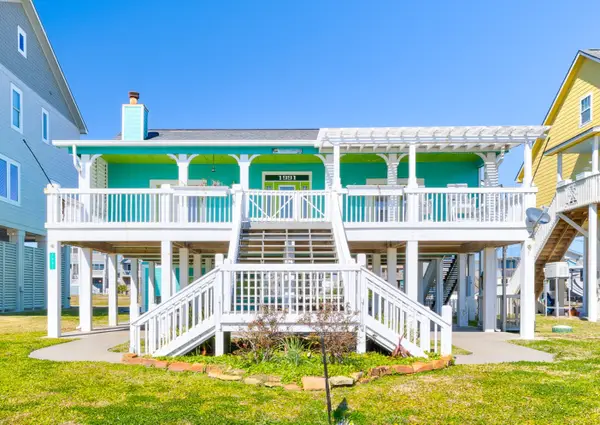 1991 Gulf Street, Crystal Beach, TX 77650