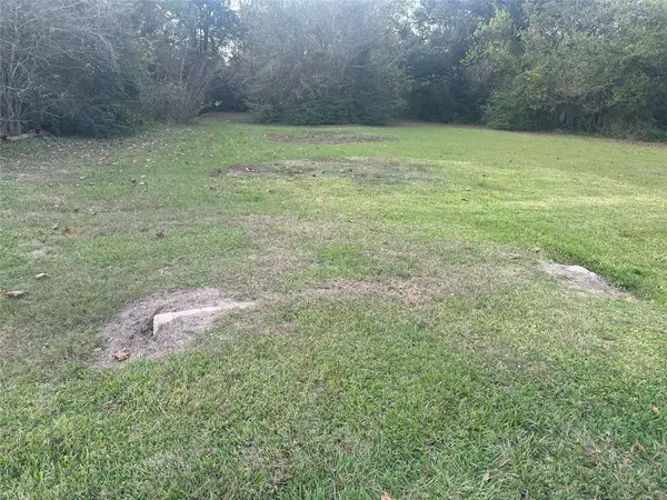 000 Garden Drive, Beaumont, TX 77705