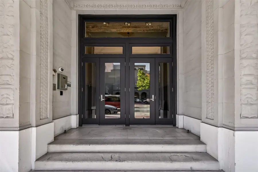 204 Travis Street #2B, Houston, TX 77002 - Image #3