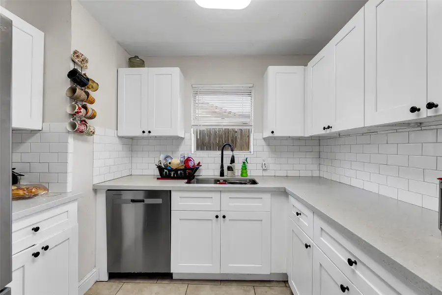 819 Hackberry Street, Stafford, TX 77477 - #2