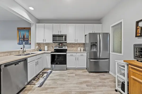 2815 Kings Crossing Drive #302, Kingwood, TX 77345