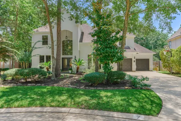7 Clarion Ridge, The Woodlands, TX 77382