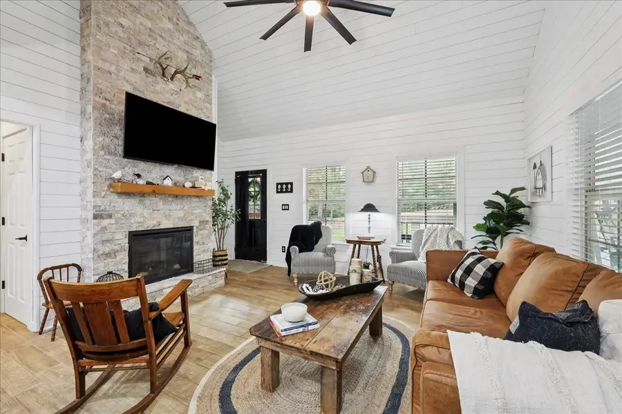 150 Sycamore Drive, Brookeland, TX 75931 - Image #3