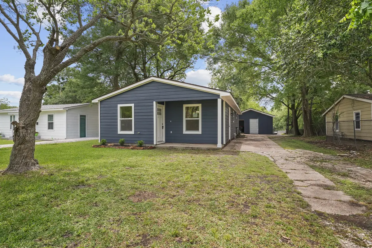 213 W Homan Street, Baytown, TX 77520 - #1