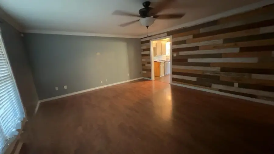 1226 Valley Drive, Angleton, TX 77515 - Image #2