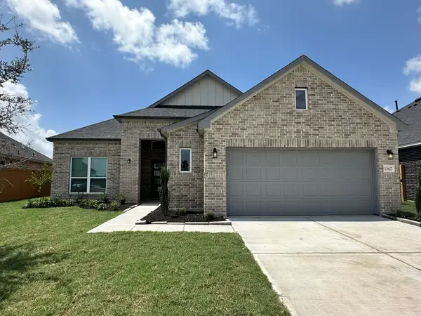 13627 Lago Vista Drive, Iowa Colony, TX 77583