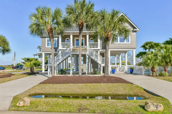 3635 Foremast Drive, Galveston, TX 77554