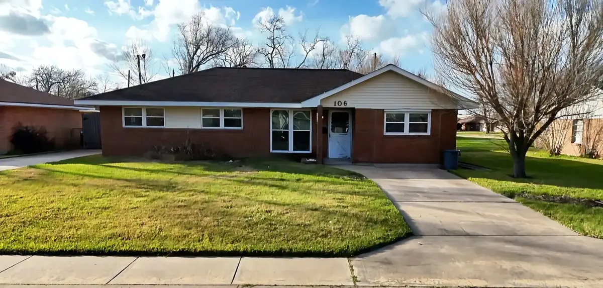 106 S Magnolia Street, Lake Jackson, TX 77566 - #1