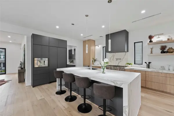 1906 W 14th, Houston, TX 77008