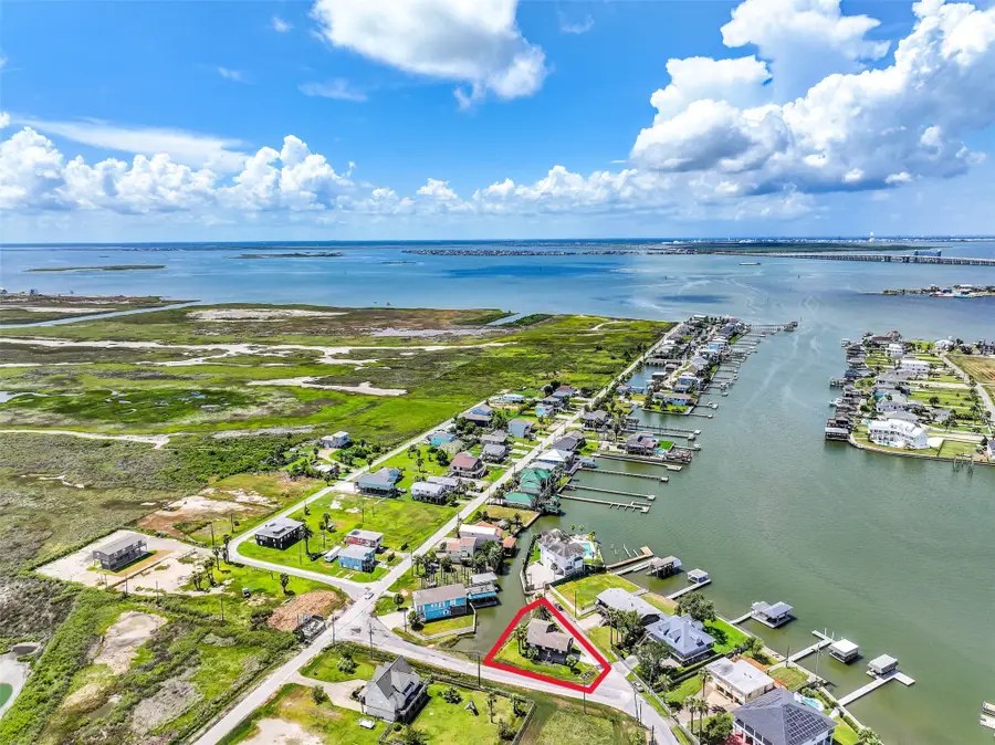 10304 Cloud Lane, Galveston, TX 77554 - Image #3