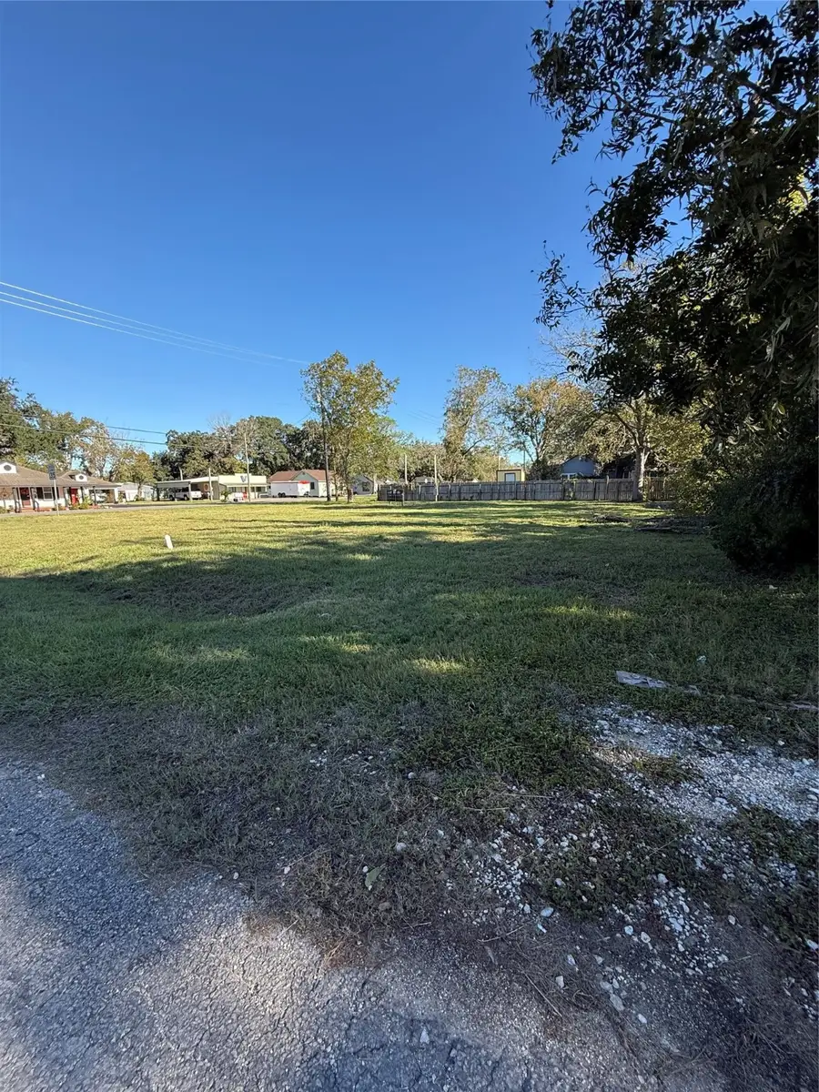 110 N Orange, Sweeny, TX 77480 - Image #2