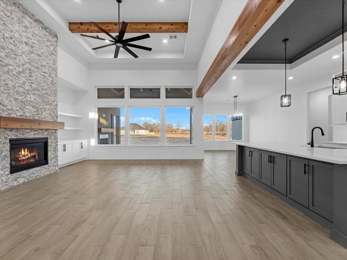 3081 Coastal Dr, Dayton, TX 77535 - #1