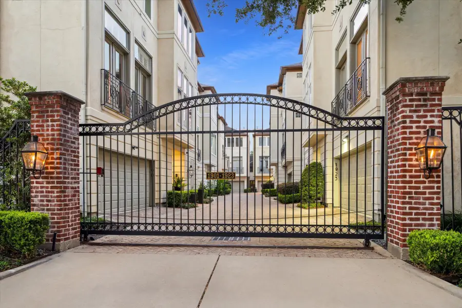 1915 Spann Street, Houston, TX 77019 - Image #3