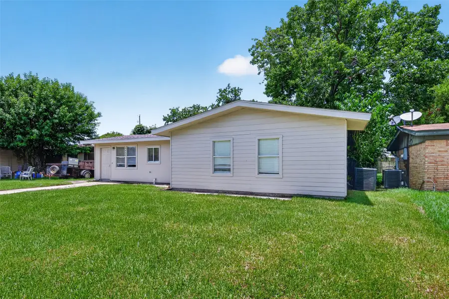 3408 Palm Avenue, Texas City, TX 77590 - #3
