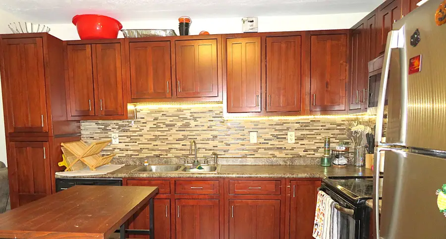 828 Robinson Road, La Porte, TX 77571 - Image #3