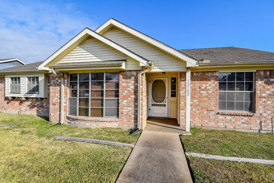 12102 Monticeto Lane, Meadows Place, TX 77477 - Image #2